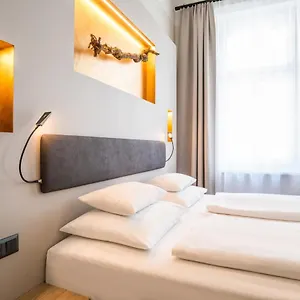 Hotel Rathaus - Wein & Design ****