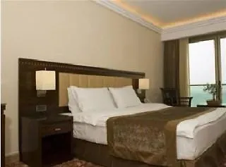 Lancaster Raouche Hotel Beirut